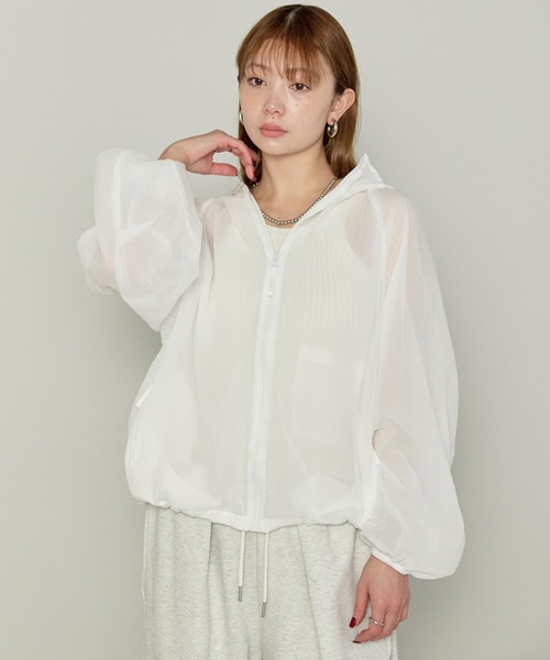 enhaut（アンオート）の「シアー リップストップ パーカー（パーカー・レディース・ホワイト/ネイビー/ブラック・FREE）」の5枚目の写真