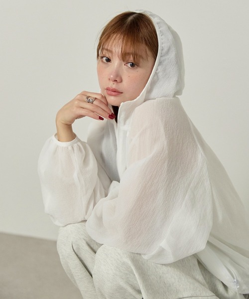 enhaut（アンオート）の「シアー リップストップ パーカー（パーカー・レディース・ホワイト/ネイビー/ブラック・FREE）」の4枚目の写真