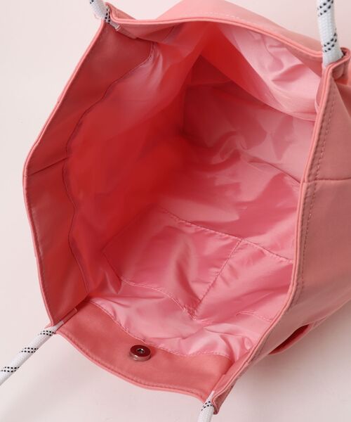 Arnold Palmer（アーノルドパーマー）の「ラージ シェア ロープトート（トートバッグ・レディース・ライトカーキ/ピンク/ブラック・F）」の11枚目の写真