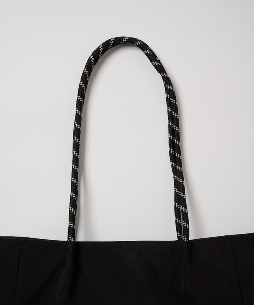 Arnold Palmer（アーノルドパーマー）の「ラージ シェア ロープトート（トートバッグ・レディース・ライトカーキ/ピンク/ブラック・F）」の7枚目の写真