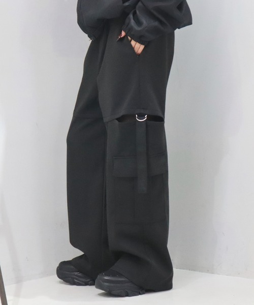 CECIL McBEE(セシルマクビー)の「ダンボールサイドカットカーゴパンツ(スウェットパンツ・レディース・グレー/ブラック・LARGE/MEDIUM)」の8枚目の写真