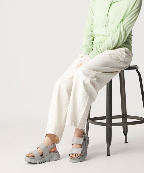 ODETTE E ODILE（オデットエオディール）の「ヴィブラムベルクロ サンダル55（サンダル・レディース・ブラック/ライトグレー・37/36/35）」の20枚目の写真