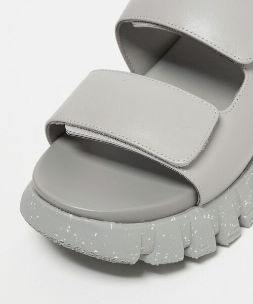 ODETTE E ODILE（オデットエオディール）の「ヴィブラムベルクロ サンダル55（サンダル・レディース・ブラック/ライトグレー・37/36/35）」の11枚目の写真