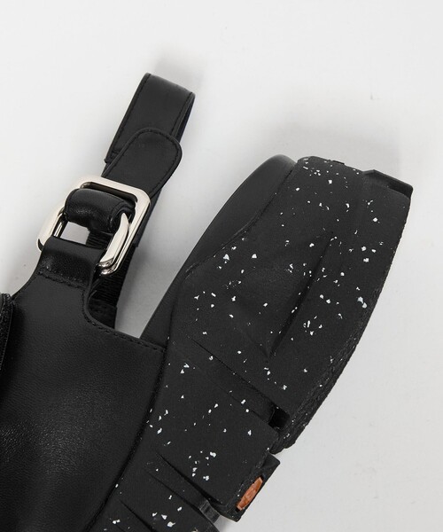 ODETTE E ODILE（オデットエオディール）の「ヴィブラムベルクロ サンダル55（サンダル・レディース・ブラック/ライトグレー・37/36/35）」の15枚目の写真