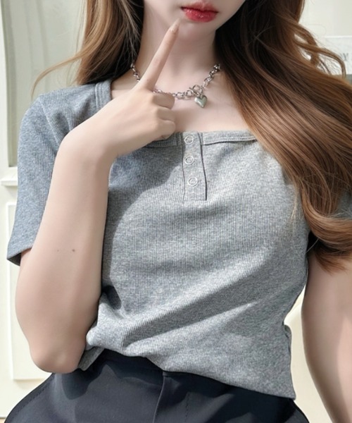 Ada.(エイダ)の「スクエア デザイン ヘンリーネック タイト 半袖Tシャツ(Tシャツ/カットソー・レディース・ブラック/グレー/ホワイト・FREE)」の17枚目の写真