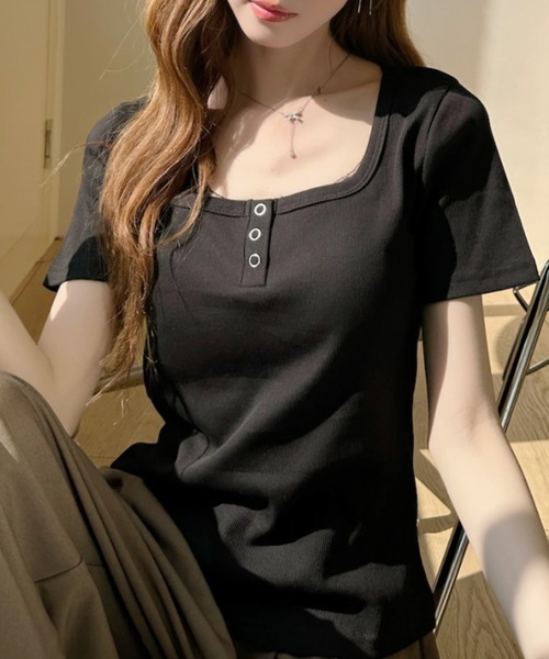 Ada.(エイダ)の「スクエア デザイン ヘンリーネック タイト 半袖Tシャツ(Tシャツ/カットソー・レディース・ブラック/グレー/ホワイト・FREE)」の11枚目の写真