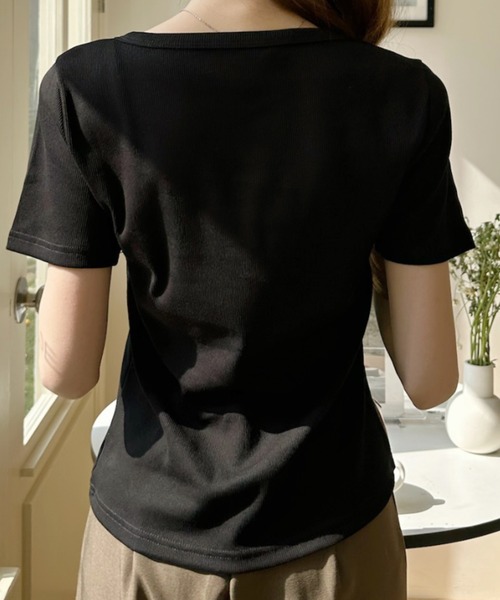 Ada.(エイダ)の「スクエア デザイン ヘンリーネック タイト 半袖Tシャツ(Tシャツ/カットソー・レディース・ブラック/グレー/ホワイト・FREE)」の10枚目の写真