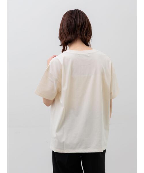 Te chichi(テチチ)の「パール&ロゴプリントTシャツ(Tシャツ/カットソー・レディース・オフホワイト/チャコールグレー/クリーム・F)」の7枚目の写真