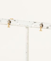 CARROLL（キャロル）の「CARROLL キャロル ラインストーンアルファベットモチーフキャッチピアス "I"（ピアス（両耳用））」