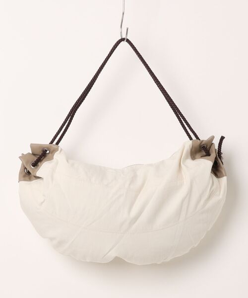 LAULEN(ローレン)の「multiway bicolor drawstring bag /マルチウェイ配色ドローストリングショルダーバッグ(ショルダーバッグ・レディース・アイボリー/カーキ/ベージュ/レッド・FREE)」の19枚目の写真