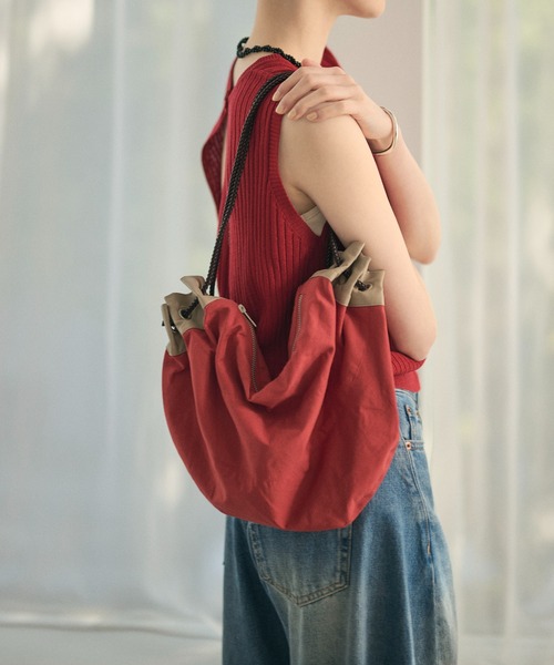 LAULEN(ローレン)の「multiway bicolor drawstring bag /マルチウェイ配色ドローストリングショルダーバッグ(ショルダーバッグ・レディース・アイボリー/カーキ/ベージュ/レッド・FREE)」の20枚目の写真