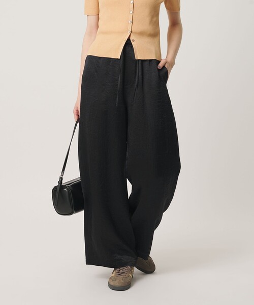 BEAUTY&YOUTH UNITED ARROWS(ビューティーアンドユースユナイテッドアローズ)の「アセテートサテン ワイド イージーパンツ ウォッシャブル(その他パンツ・レディース・ブラック/オリーブ・M/S)」の6枚目の写真
