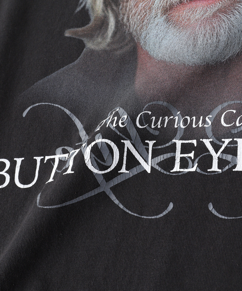 DAIRIKU(ダイリク)の「DAIRIKU / ダイリク "BUTTON EYE DOLL" H-S Tag Tee(Tシャツ/カットソー・メンズ・ブラック・LARGE/MEDIUM/SMALL)」の5枚目の写真