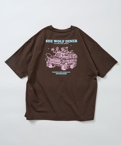 FREAK'S STORE(フリークスストア)の「限定展開 SHE WOLF DINER×FREAK'S STORE/シーウルフダイナー 別注 ビッグシルエット バックプリントTシャツ/抗菌防臭/吸水速乾/UV(Tシャツ/カットソー・メンズ・ホワイト/チャコールグレー/ブラウン・LARGE/SMALL/MEDIUM)」の12枚目の写真