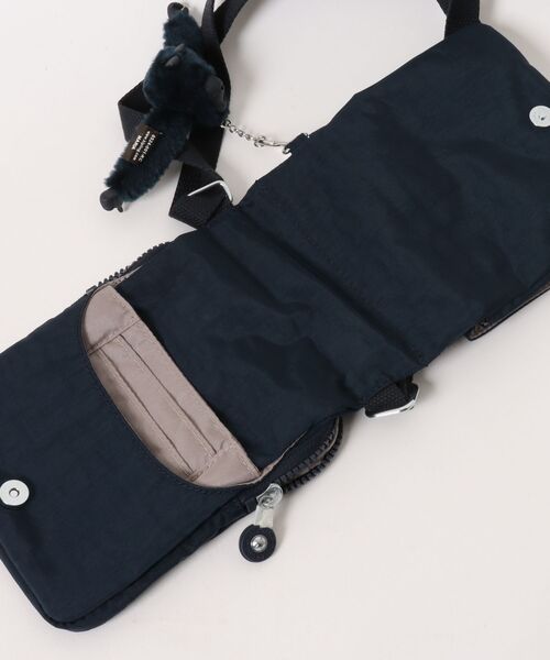 kipling(キプリング)の「【kipling】キプリング Basic NEW ELDORADO ショルダーバッグ(ショルダーバッグ・レディース・レッド/ブラック/カーキ/ネイビー/グレー・FREE)」の13枚目の写真