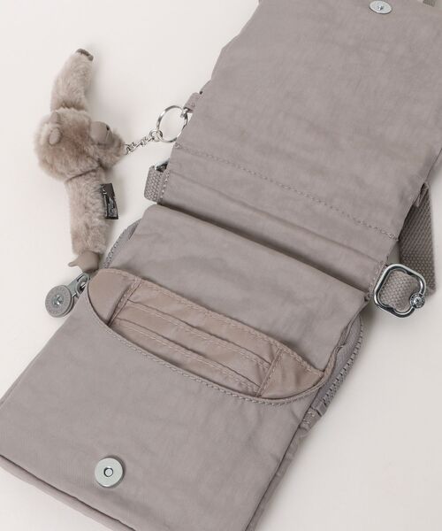 kipling(キプリング)の「【kipling】キプリング Basic NEW ELDORADO ショルダーバッグ(ショルダーバッグ・レディース・レッド/ブラック/カーキ/ネイビー/グレー・FREE)」の7枚目の写真