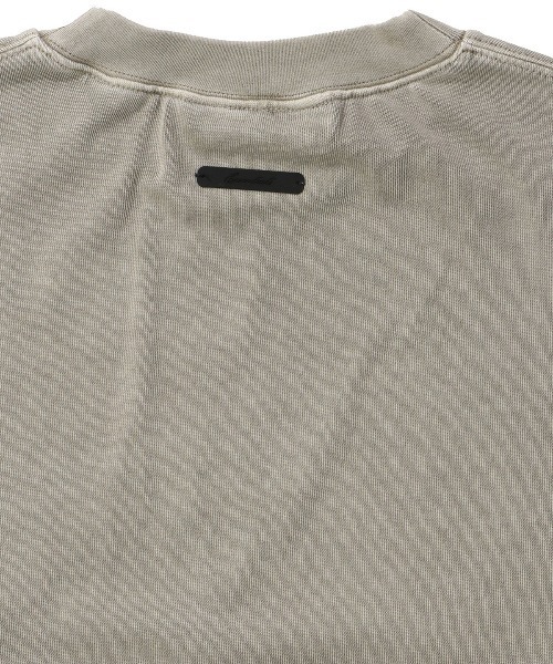 FOG ESSENTIALS(エフオージーエッセンシャルズ)の「ESSENTIALS TRAINING 90S LONG SLEEVE TEE エッセンシャルズ キャンパスナインティーズロングスリーヴティー(Tシャツ/カットソー・メンズ・グレイッシュベージュ・LARGE/MEDIUM/X-LARGE/SMALL)」の8枚目の写真