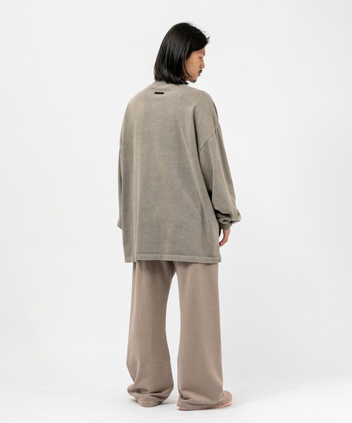 FOG ESSENTIALS(エフオージーエッセンシャルズ)の「ESSENTIALS TRAINING 90S LONG SLEEVE TEE エッセンシャルズ キャンパスナインティーズロングスリーヴティー(Tシャツ/カットソー・メンズ・グレイッシュベージュ・LARGE/MEDIUM/X-LARGE/SMALL)」の3枚目の写真