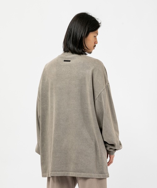 FOG ESSENTIALS(エフオージーエッセンシャルズ)の「ESSENTIALS TRAINING 90S LONG SLEEVE TEE エッセンシャルズ キャンパスナインティーズロングスリーヴティー(Tシャツ/カットソー・メンズ・グレイッシュベージュ・LARGE/MEDIUM/X-LARGE/SMALL)」の5枚目の写真