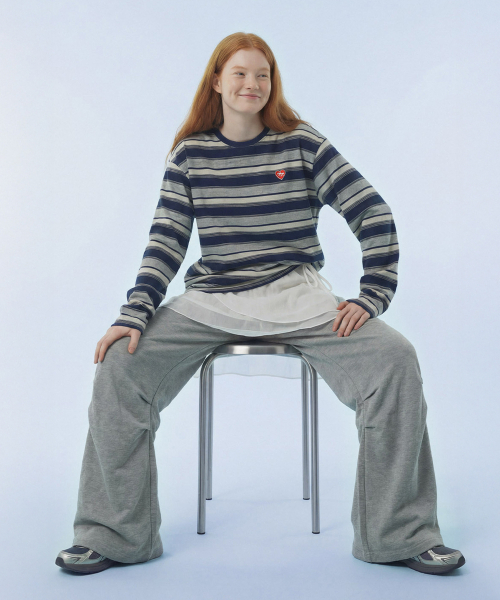 MASMARULEZ APPAREL(マスマルールズ アパレル)の「Multi Strip Long Sleeve_Navy(Tシャツ/カットソー・レディース・ネイビー・ONE SIZE)」の4枚目の写真