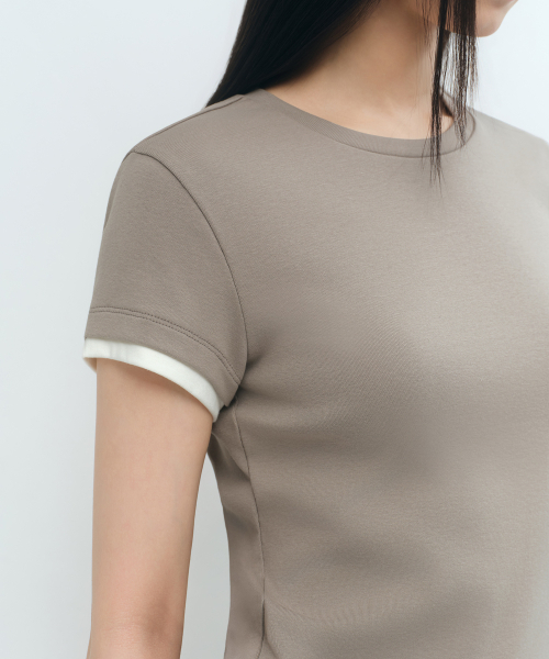 MUSINSA STANDARD WOMAN（ムシンサスタンダードウーマン）の「ウィメンズレイヤードヘムスリムTシャツ[ダスティベージュ]（Tシャツ/カットソー・レディース・その他・X-SMALL/SMALL/MEDIUM/LARGE）」の5枚目の写真