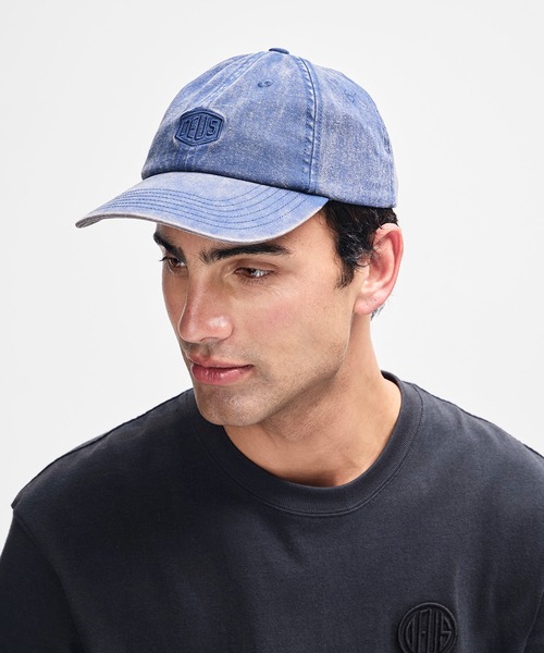 DEUS EX MACHINA(デウスエクスマキナ)の「SHIELD GARMENT DYED DAD CAP(キャップ・メンズ・ライトブルー/ブルー・OS)」の11枚目の写真