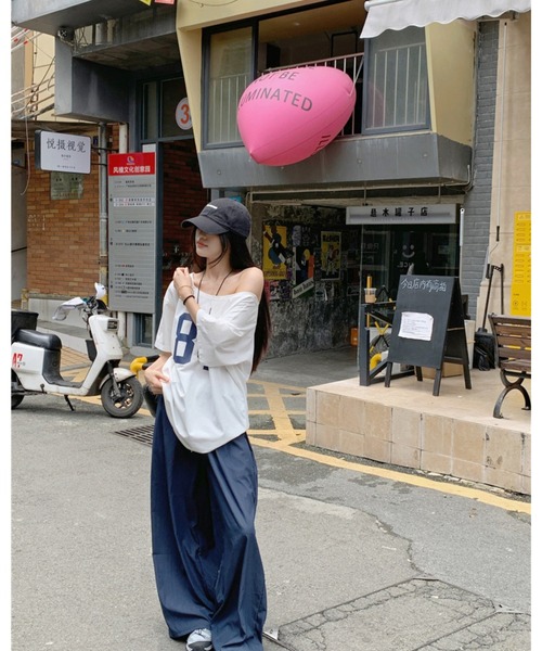 CHEER（チアー）の「オーバーサイズ ナンバリング オフショルTシャツ（Tシャツ/カットソー・レディース・ダークブルー/ホワイト・FREE）」の9枚目の写真