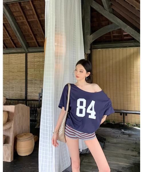 CHEER（チアー）の「オーバーサイズ ナンバリング オフショルTシャツ（Tシャツ/カットソー・レディース・ダークブルー/ホワイト・FREE）」の16枚目の写真