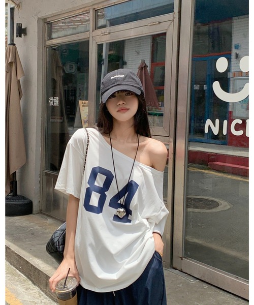 CHEER（チアー）の「オーバーサイズ ナンバリング オフショルTシャツ（Tシャツ/カットソー・レディース・ダークブルー/ホワイト・FREE）」の18枚目の写真