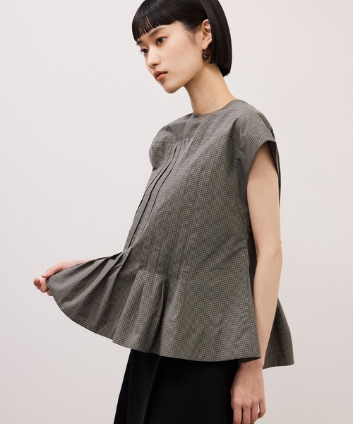 ADAM ET ROPE'(アダムエロペ)の「【定番】タックフレアジレブラウス(シャツ/ブラウス・レディース・ブルー系その他/ベージュ系その他/ホワイト・FREE)」の9枚目の写真