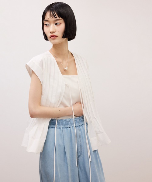 ADAM ET ROPE'(アダムエロペ)の「【定番】タックフレアジレブラウス(シャツ/ブラウス・レディース・ブルー系その他/ベージュ系その他/ホワイト・FREE)」の14枚目の写真