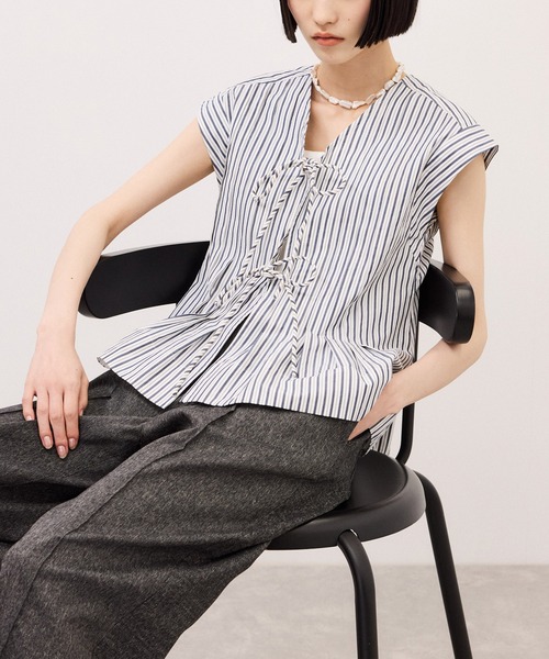 ADAM ET ROPE'(アダムエロペ)の「【定番】タックフレアジレブラウス(シャツ/ブラウス・レディース・ブルー系その他/ベージュ系その他/ホワイト・FREE)」の15枚目の写真