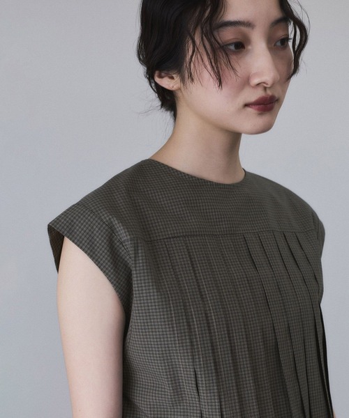 ADAM ET ROPE'(アダムエロペ)の「【定番】タックフレアジレブラウス(シャツ/ブラウス・レディース・ブルー系その他/ベージュ系その他/ホワイト・FREE)」の21枚目の写真