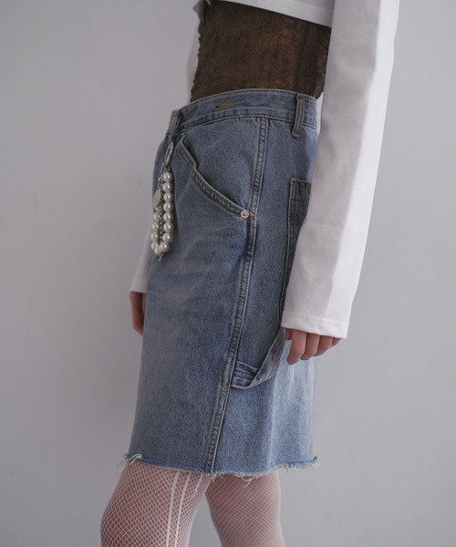 SOEMIN(ソミン)の「【SELECT】Denim bermuda pants/ウエストクロスデニムハーフパンツ(デニムパンツ・レディース・ライトブルー/ブラック・FREE)」の3枚目の写真
