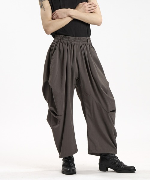 NO ID.(ノーアイディ)の「【NO ID.】Linen Touch Gathered Drape Easy Trousers / リネン タッチ ギャザー ドレープ イージー トラウザーズ(その他パンツ・メンズ・ブラック/グレー・1/2)」の20枚目の写真