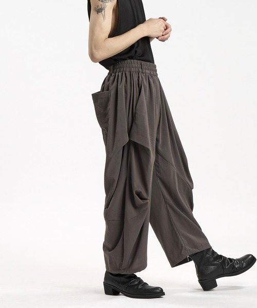 NO ID.(ノーアイディ)の「【NO ID.】Linen Touch Gathered Drape Easy Trousers / リネン タッチ ギャザー ドレープ イージー トラウザーズ(その他パンツ・メンズ・ブラック/グレー・1/2)」の22枚目の写真