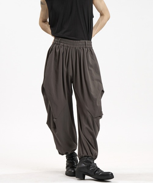 NO ID.(ノーアイディ)の「【NO ID.】Linen Touch Gathered Drape Easy Trousers / リネン タッチ ギャザー ドレープ イージー トラウザーズ(その他パンツ・メンズ・ブラック/グレー・1/2)」の15枚目の写真