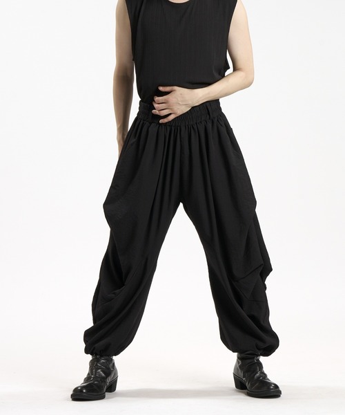 NO ID.(ノーアイディ)の「【NO ID.】Linen Touch Gathered Drape Easy Trousers / リネン タッチ ギャザー ドレープ イージー トラウザーズ(その他パンツ・メンズ・ブラック/グレー・1/2)」の11枚目の写真