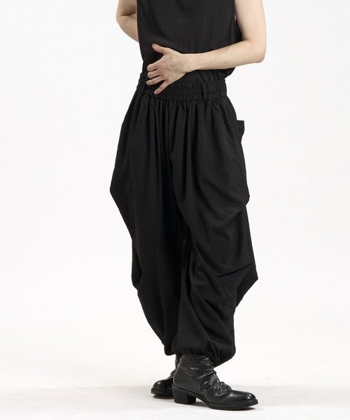 NO ID.(ノーアイディ)の「【NO ID.】Linen Touch Gathered Drape Easy Trousers / リネン タッチ ギャザー ドレープ イージー トラウザーズ(その他パンツ・メンズ・ブラック/グレー・1/2)」の12枚目の写真