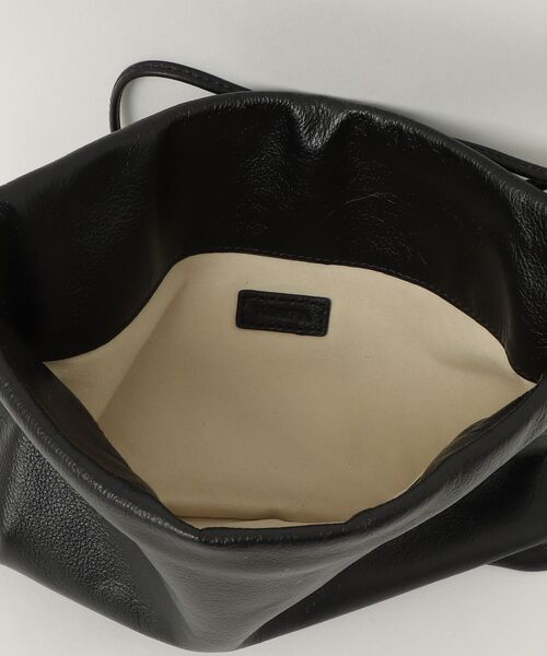 TODAYFUL(トゥデイフル)の「Drawstring Leather Bag 12611020(ショルダーバッグ・メンズ・ブラウン/ブラック・FREE)」の4枚目の写真