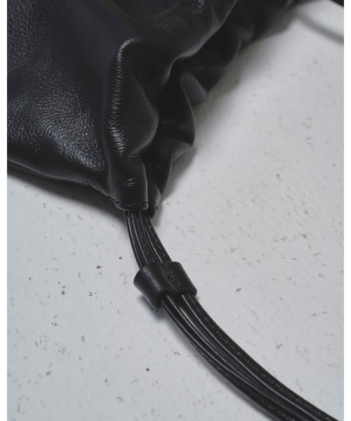 TODAYFUL（トゥデイフル）の「Drawstring Leather Bag 12611020（ショルダーバッグ・レディース・ブラウン/ブラック・FREE）」の6枚目の写真