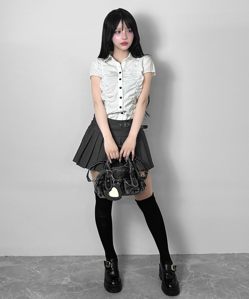 FOLLOWIN(フォロウィン)の「【ハート鏡チャーム付き】ポケットデニム2WAYバッグ【動画あり】(ショルダーバッグ・レディース・ブルー/ブラック・FREE)」の16枚目の写真
