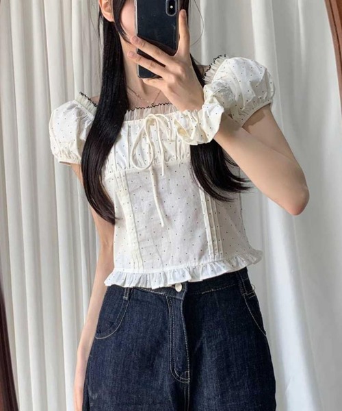 WESTSEA(ウエストシー)の「ドット柄 オフショルダートップス / パフスリーブ シャーリングブラウス ショート丈 シュシュ付き(シャツ/ブラウス・レディース・ネイビー/アイボリー・FREE)」の2枚目の写真