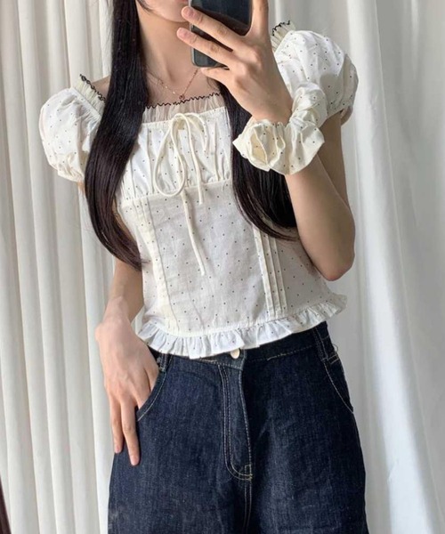 WESTSEA(ウエストシー)の「ドット柄 オフショルダートップス / パフスリーブ シャーリングブラウス ショート丈 シュシュ付き(シャツ/ブラウス・レディース・ネイビー/アイボリー・FREE)」の10枚目の写真