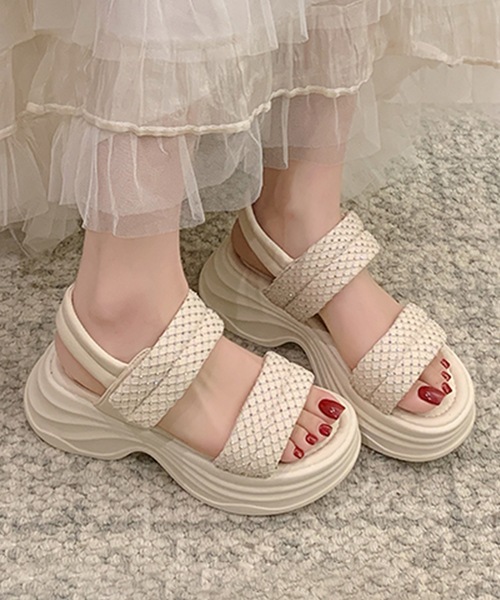 Lace Ladies(レースレディース)の「ダブルストラップ ラインストーン ボリューム 厚底 サンダル(サンダル・レディース・アイボリー/ブラック・25cm/24.5cm/24cm/23.5cm/23cm/22.5cm)」の2枚目の写真