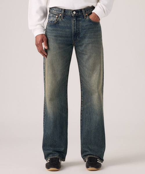 Levi's(リーバイス)の「Levi's/リーバイス 567(TM) リラックスフレア ジーンズ(デニムパンツ・メンズ・ダークインディゴブルー・W28 L32/W30 L32/W33 L32/W36 L32)」の1枚目の写真