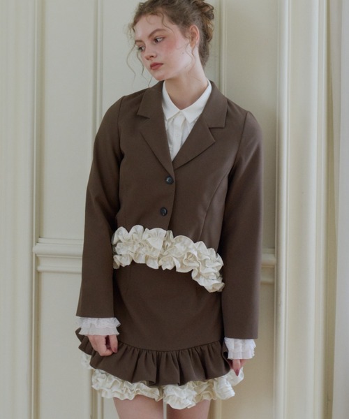 idem(イデム)の「many frill jacket / 裾フリルジャケット(テーラードジャケット・レディース・ブラック/ブラウン・FREE)」の20枚目の写真