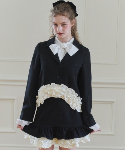 idem(イデム)の「many frill jacket / 裾フリルジャケット(テーラードジャケット・レディース・ブラック/ブラウン・FREE)」の6枚目の写真
