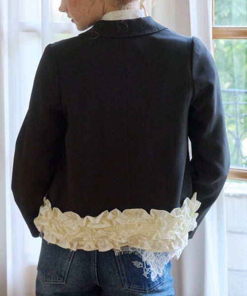 idem(イデム)の「many frill jacket / 裾フリルジャケット(テーラードジャケット・レディース・ブラック/ブラウン・FREE)」の12枚目の写真