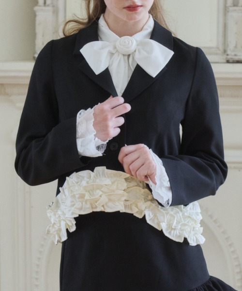 idem(イデム)の「many frill jacket / 裾フリルジャケット(テーラードジャケット・レディース・ブラック/ブラウン・FREE)」の10枚目の写真